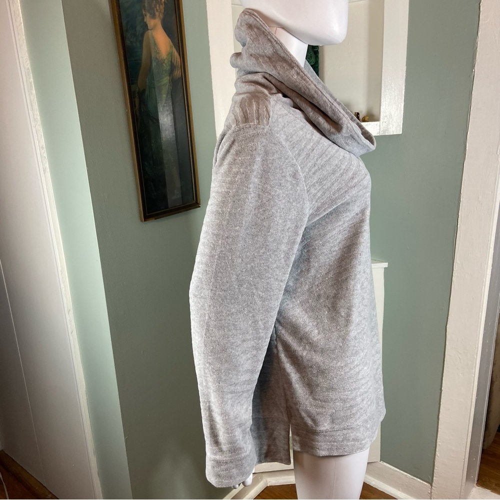 Zenergy Chicos Sz 2 Velour Gray Tiger zebra Striped Cowl Neck Sweater Sweatshirt - Picture 5 of 10